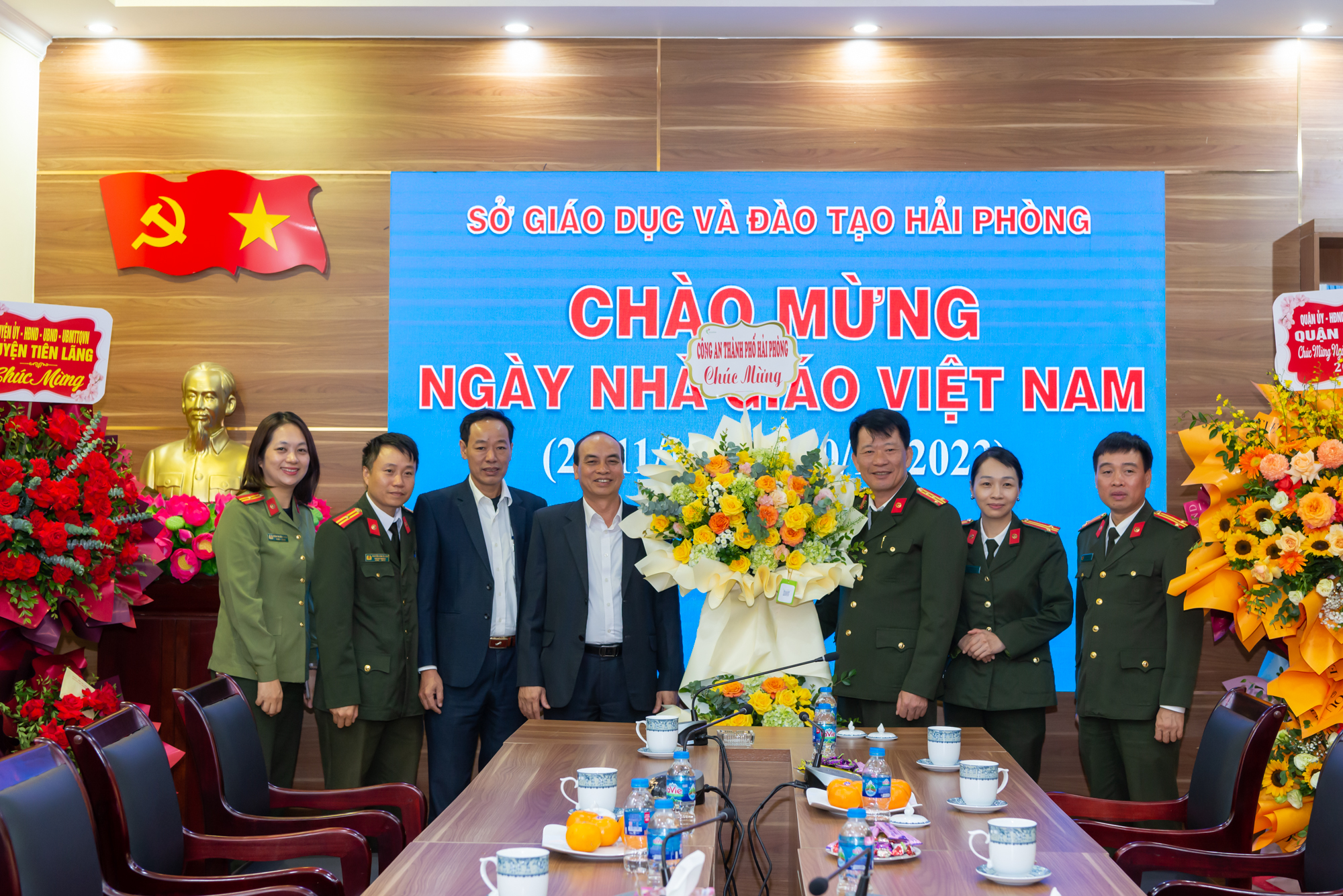 Chúc mừng ngành Giáo dục - Đào tạo thành phố nhân ngày Nhà giáo Việt Nam 20-11